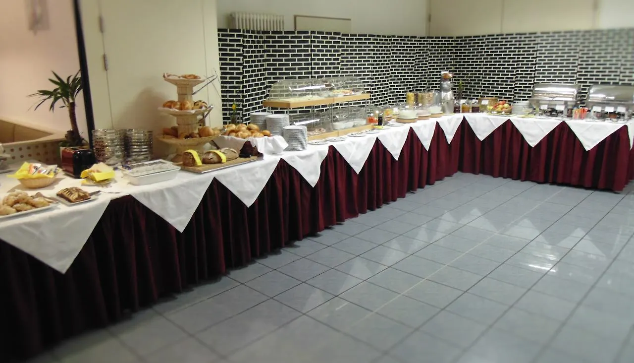 IBB Hotel Passau Süd 3*,